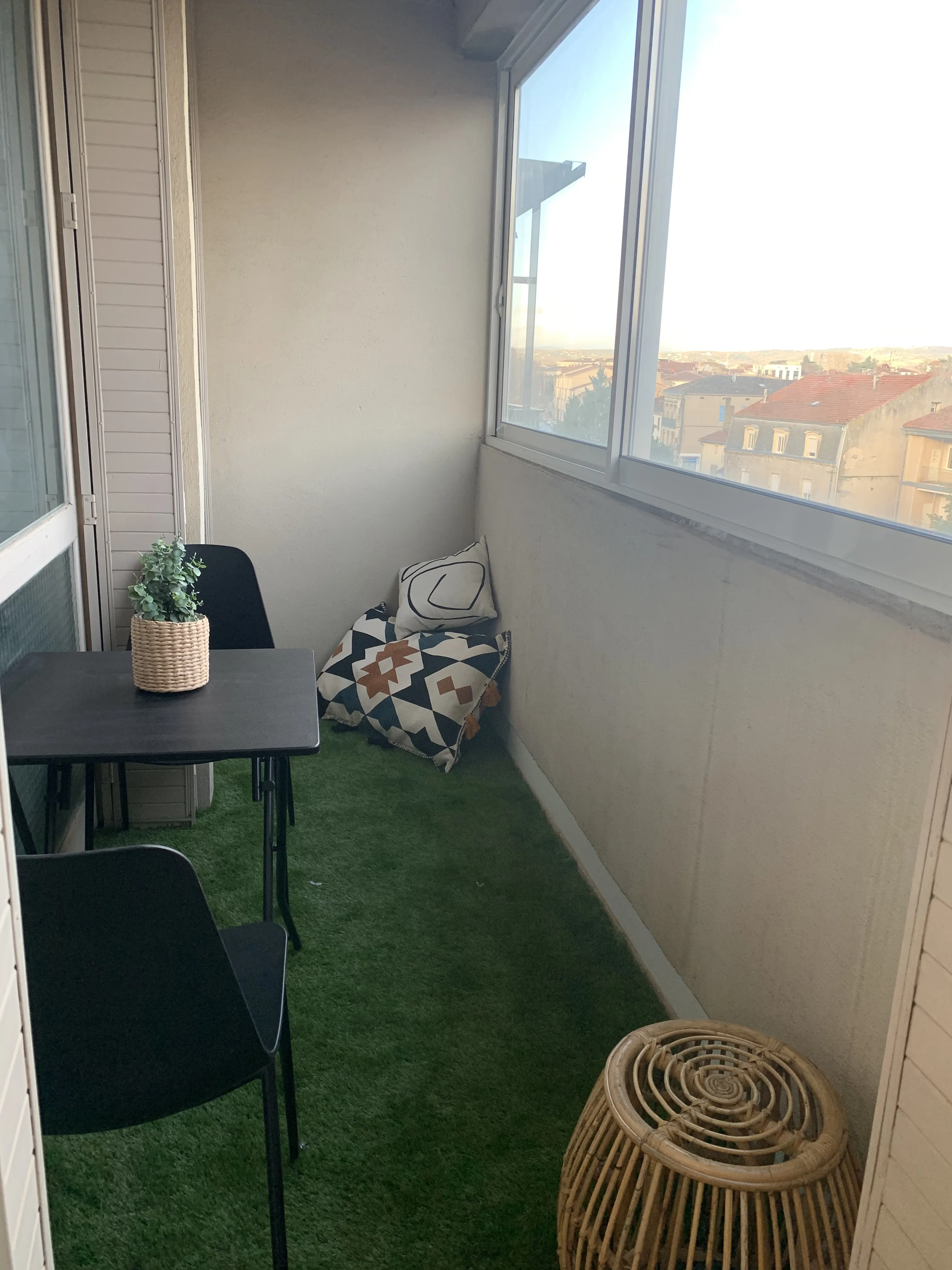 Loggia cocooning avec vue panoramique sur les toits de Castres